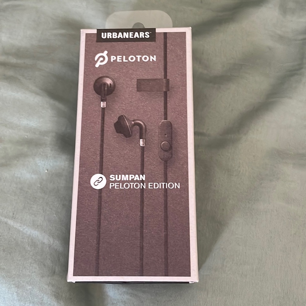 Peloton Urbanears Sumpan Edition